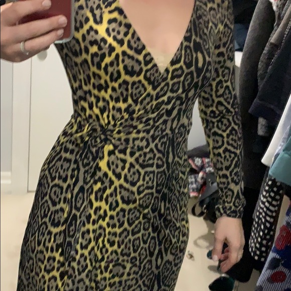 BCBG true leopard wrap dress size small - Picture 3 of 6
